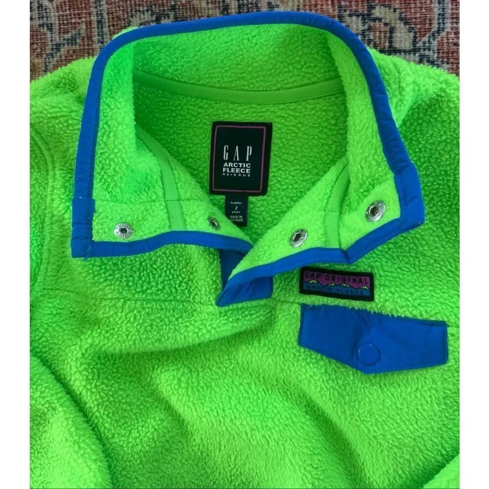 Gap 2T Kids Arctic Fleece Mockneck Pullover in electric green neon